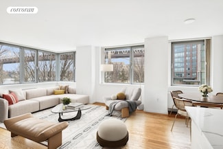 425 Main St Unit 3P, New York, NY 10044