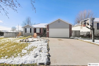 7433 S 18th St, Lincoln, NE 68512