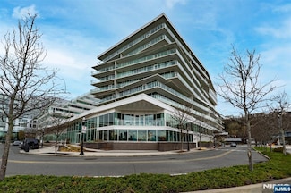 800 Ave at Port Imperial Blvd Unit 920, Weehawken, NJ 07086
