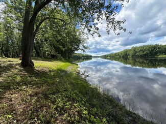 166 U S Route 2, Winn, ME 04495