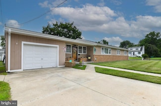 1310 Mckinley Ave, West Deptford, NJ 08096