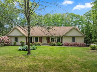 9 William Bradford Rd, North Dartmouth, MA 02747