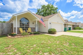 557 Rough Leaf Ln, Mary Esther, FL 32569
