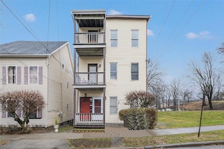 18 Center St Unit 1, Poughkeepsie, NY 12601