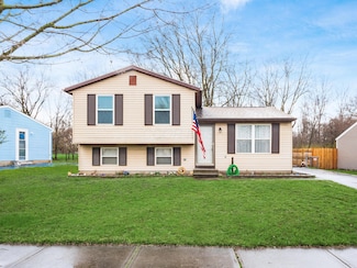 1538 Willow View Dr, Grove City, OH 43123