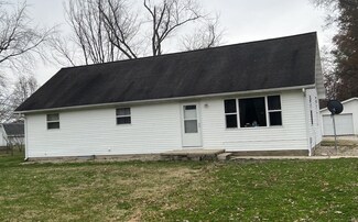 906 E 1150 Ave, Shobonier, IL 62885