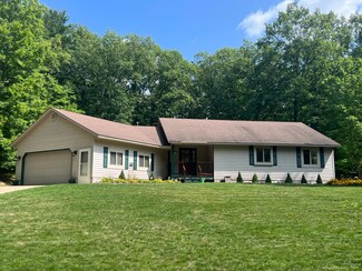 3017 Rasmus Dr, Grayling, MI 49738