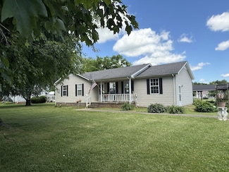 242 Kay Cir, Lafayette, TN 37083