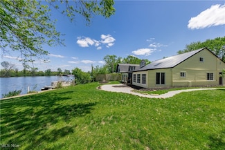 665 Cove Blvd, Akron, OH 44319