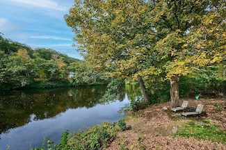 94 Main St, Shelburne Falls, MA 01370