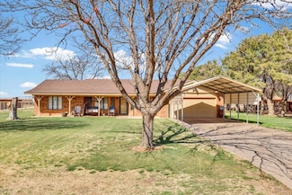 910 Robin Rd, Levelland, TX 79336