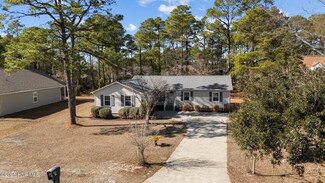 1203 Santa Lucia Dr, New Bern, NC 28560