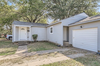 224 E Boyd St, Bonham, TX 75418