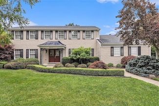 4213 Wentworth Dr, Troy, MI 48098