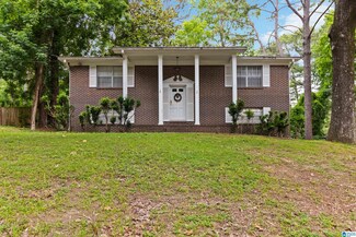 2424 Debbie Dr, Center Point, AL 35215