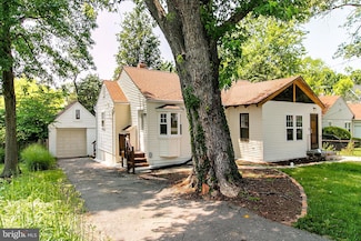 2904 Fairmont St, Falls Church, VA 22042