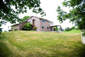 1746 Clearwater Rd, Waconia, MN 55387