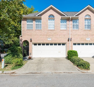 5006 Nolda St, Houston, TX 77007