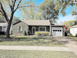 1123 Fairview Rd, McPherson, KS 67460