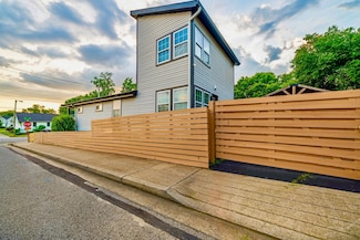 1700 14th Ave N, Nashville, TN 37208