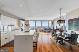 50 S 16th St Unit 5101, Philadelphia, PA 19102