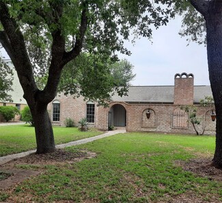 1415 Scenic Ridge Dr, Houston, TX 77043
