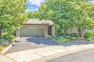 2173 Birchwood Ln, Ashland, OR 97520