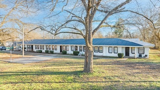 106 S Davis St, New Boston, TX 75570