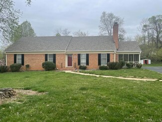 2701 Farmington Place, Lynchburg, VA 24503