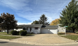 401 Shumway St, Lena, IL 61048