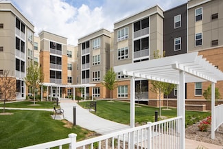 7070 153rd St W Unit 101, Apple Valley, MN 55124