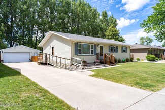 2014 S 22nd St, Grand Forks, ND 58201