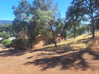 11687 Lakeshore Dr, Clearlake, CA 95424