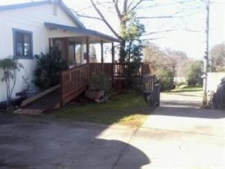 4022 Kensington Way, Lucerne, CA 95458