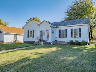 310 E Carpenter St, Moberly, MO 65270