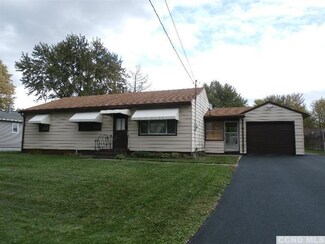 320 Anthony Ave, Hudson, NY 12534