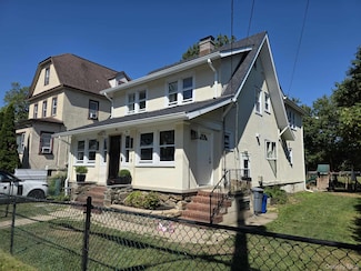 18 Webster Ave, Harrison, NY 10528