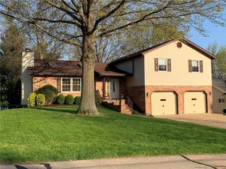 943 Meadowview Ln, Columbia, IL 62236