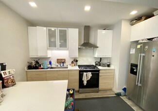 113 Hillside St Unit 1, Roxbury Crossing, MA 02120