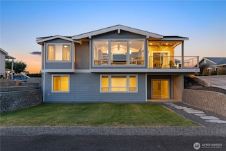 307 Arrowhead Place S, Mattawa, WA 99349