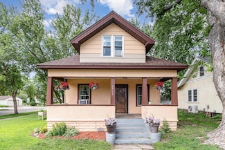 2852 36th Ave S, Minneapolis, MN 55406
