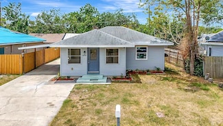 609 25th Ave W, Bradenton, FL 34205