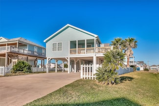 2895 Laguna Dr, Crystal Beach, TX 77650