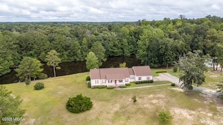 611 Moncrief Rd, Roberta, GA 31078