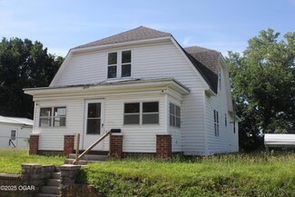 2414 W 4th St, Joplin, MO 64801
