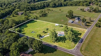 7725 Raines Rd, Liberty, MO 64068