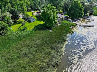 689 Canal Dr E, MacEdon, NY 14502