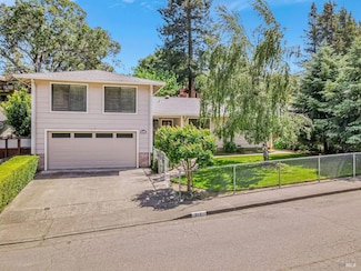 917 West St, Petaluma, CA 94952