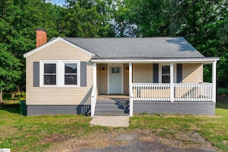 721 Central St, Iva, SC 29655