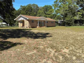 5402 Douglas St, Milton, FL 32570